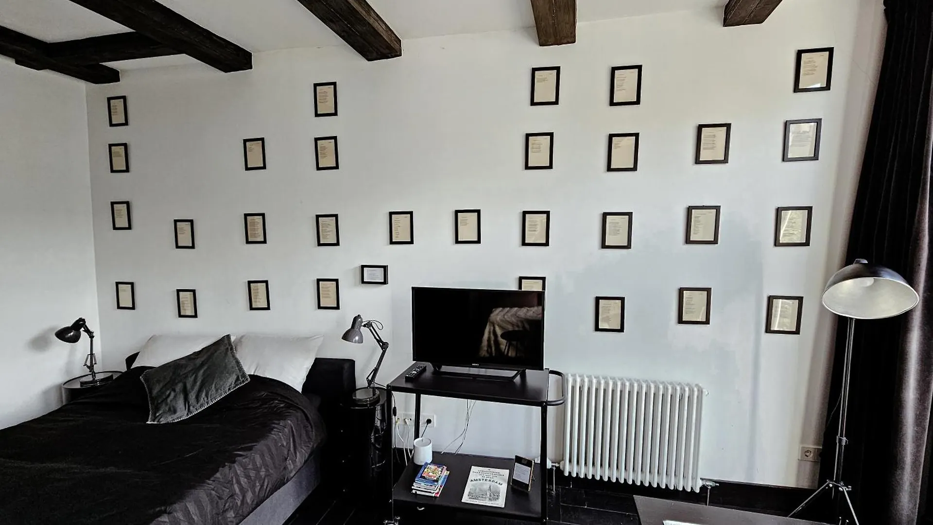 ** Bed & Breakfast The Black Beauty Private Studio With Canal View From 1799 Amsterdam Netherlands