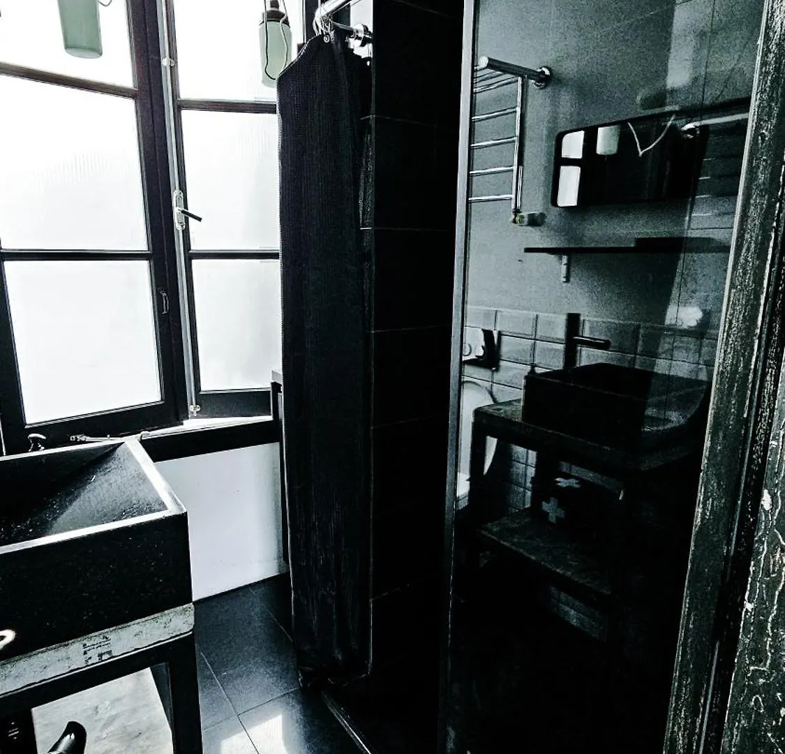 The Black Beauty Private Studio With Canal View From 1799 Amsterdam Bed & Breakfast