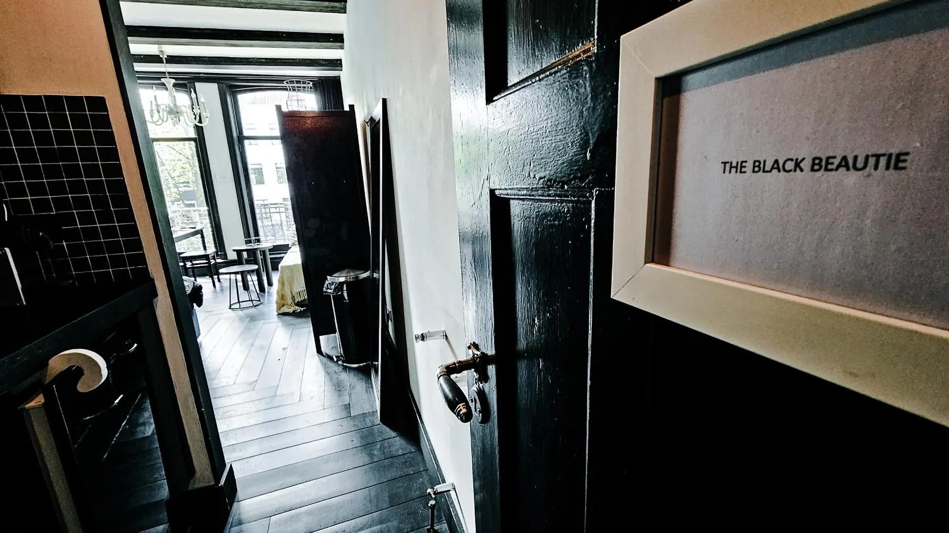 The Black Beauty Private Studio With Canal View From 1799 Amsterdam